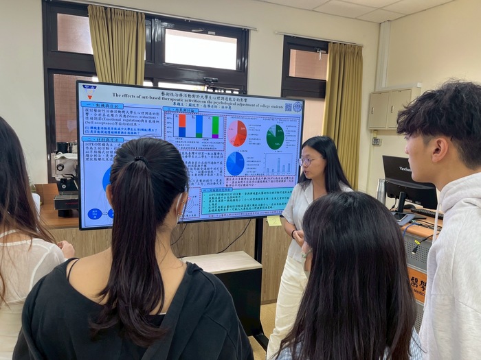 114.10.22 中山醫學大學職能治療學系第二屆專題報告論文海報競賽圖片